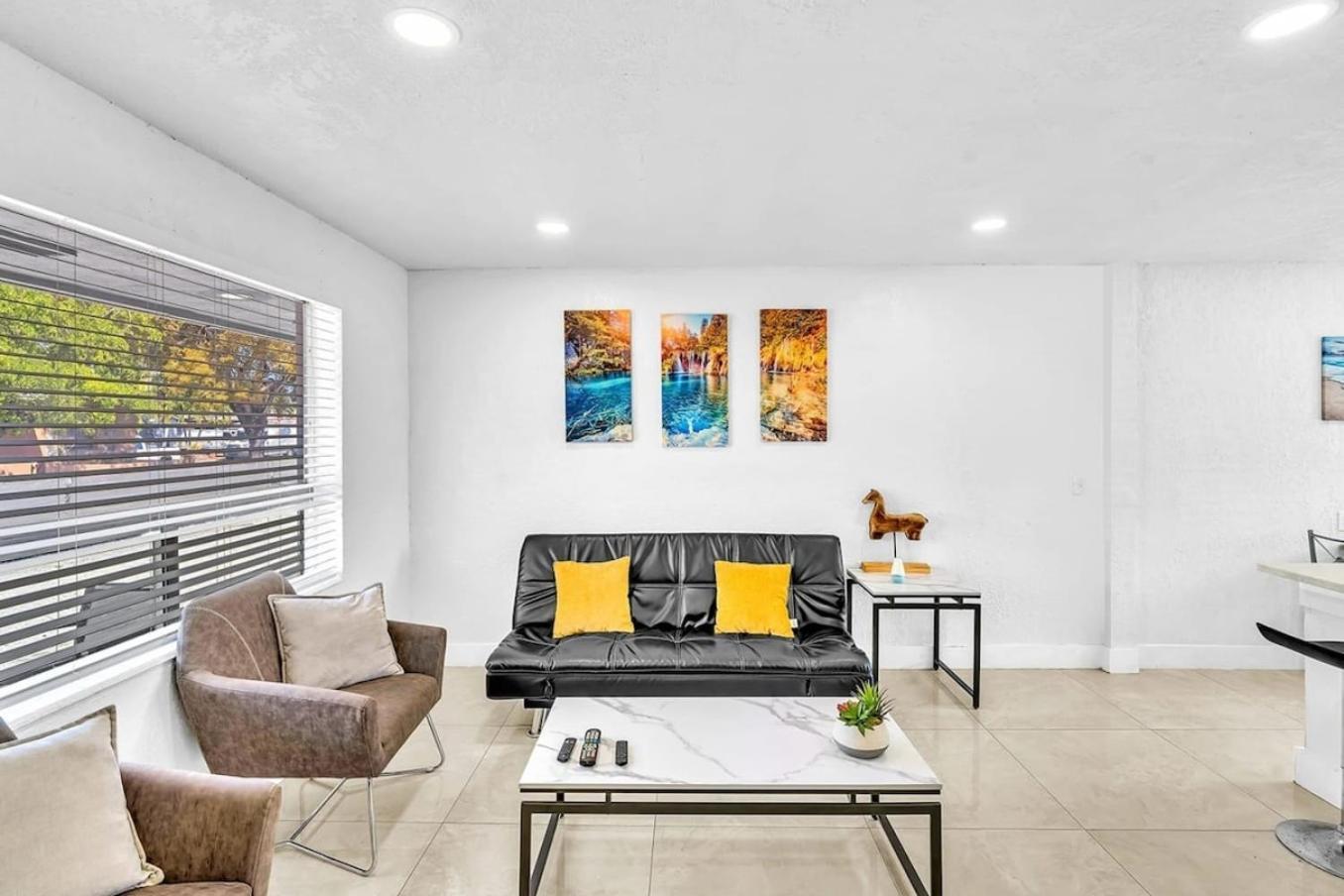 New Stylish 2 Bdrm Mins To Beach & Aventura Mall شاطئ هالانديل المظهر الخارجي الصورة